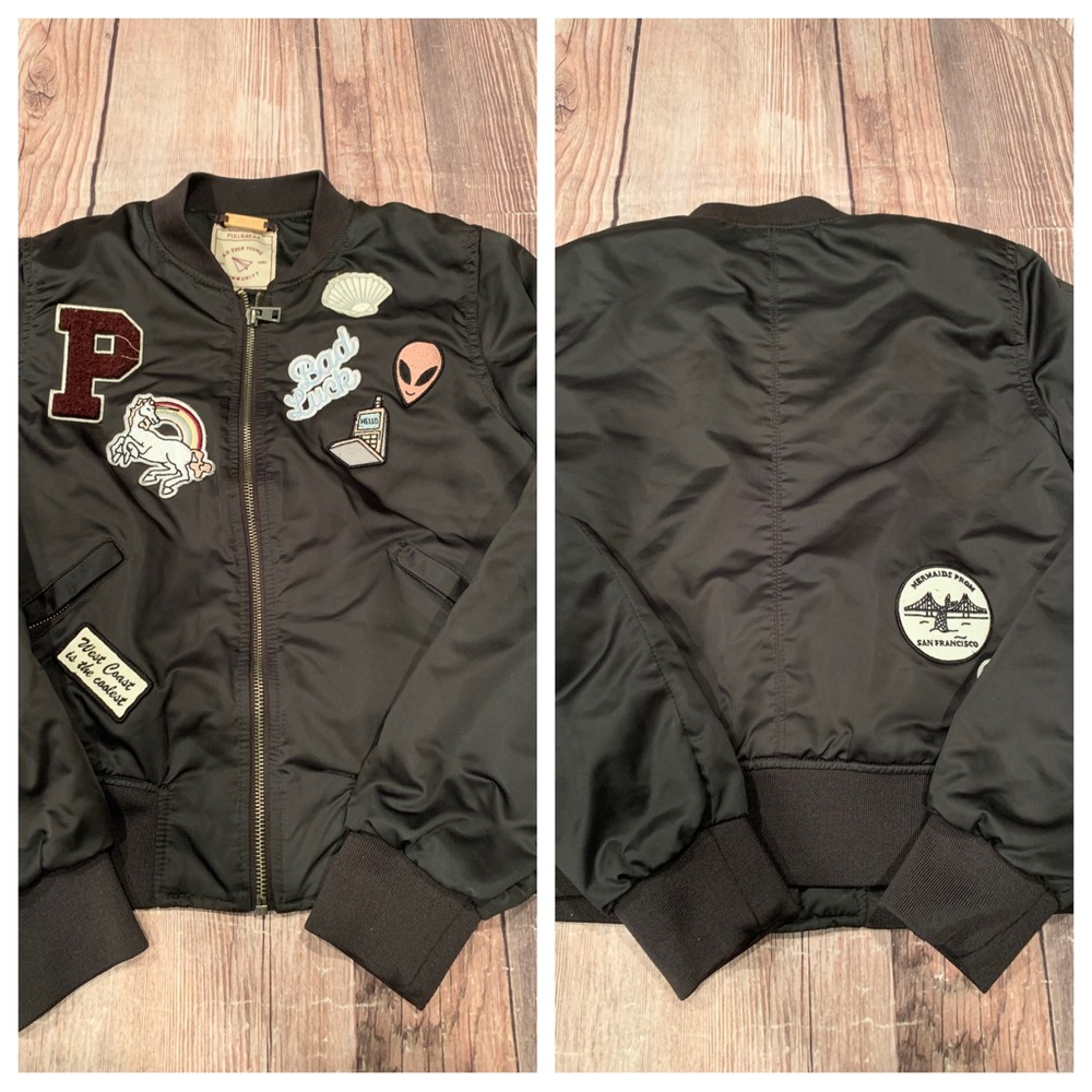 Pull & Bear An Ever Young Community bomber jacket 
Eur 6 Mex 26 Sherpa lined